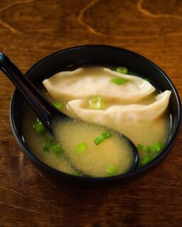 Snowy days basically demand a steaming bowl of miso magic. ❄️🍲 The real debate: team dumplings or keeping it classic? 🥟😌

Grab yours from any KōNA location:

📍 Walkerville — 1801 Wyandotte Street E.
📞 (519) 997-4638

📍 LaSalle — 5965 Malden Rd.
📞 (519) 969-9696

📍 Lakeshore — 1224 County Rd. 22
📞 (519) 727-3333

📍 Tecumseh — 11977 Tecumseh Rd E.
📞 (519) 735-8333

⸻

#yqg #kona #konasushi #sushilovers #windsorontario #sushinwindsorontario #allyoucaneatsushi #rolls #sushirolls #soup #misosoup🍲