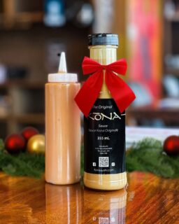 Looking for the perfect stocking stuffer? Grab a bottle of KōNA sauce! 🍣🎄
Purchase at any KōNA location:
📍 Walkerville - 1801 Wyandotte Street E.
📞 (519) 997-4638
📍 LaSalle - 5965 Malden Rd.
📞 (519) 969-9696
📍 Lakeshore - 1224 County Rd. 22
📞 (519) 727-3333
📍 Tecumseh - 11977 Tecumseh Rd E.
📞 (519) 735-8333
_____________________
#yqg #kona #konasushi #sushilovers #windsorontario #sushinwindsorontario #allyoucaneatsushi #rolls #sushirolls #konasauce #sauce #stockingstuffer