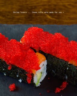 Shrimp lovers ... these rolls were made for you 🍤🍤🍤

ENVY
Crab, Shrimp & Avocado, topped with Salmon & Fish Roe.

SAMURAI
BBQ Eel, Shrimp & Avocado, topped with Unagi Sauce.

RED DRAGON
Shrimp Tempura, Smoked Salmon & Cream Cheese topped with Tempura Red Pepper, Unagi Sauce & Spicy KōNA Sauce.

DYNAMITE
Shrimp Tempura & Cucumber, rolled in Fish Roe & topped with Signature KōNA Spicy Sauce.

Okay, now that you’re craving sushi ... which shrimp roll are you ordering?

________________

#kona #konasushi #allyoucaneatsushi #windsorontario