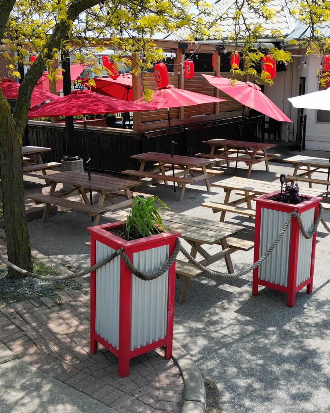 KōNA Lasalle Patio